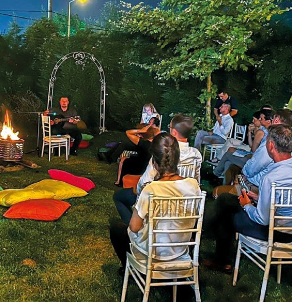 af49dbb3-82f9-4548-b590-641fc3656ba9 af49dbb3-82f9-4548-b590-641fc3656ba9